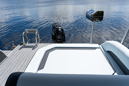 Drakkar Pontoon